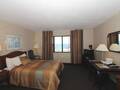 Ramada Inn Lake Shore Chicago photo 14
