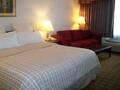 Clarion Hotel Midway Airport photo 6