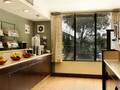 Ramada Inn Boston photo 18