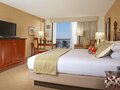 Hyatt Regency Waikiki Beach Resort And Spa photo 2