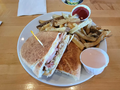Sidelines Restaurant & Sports Bar photo 4