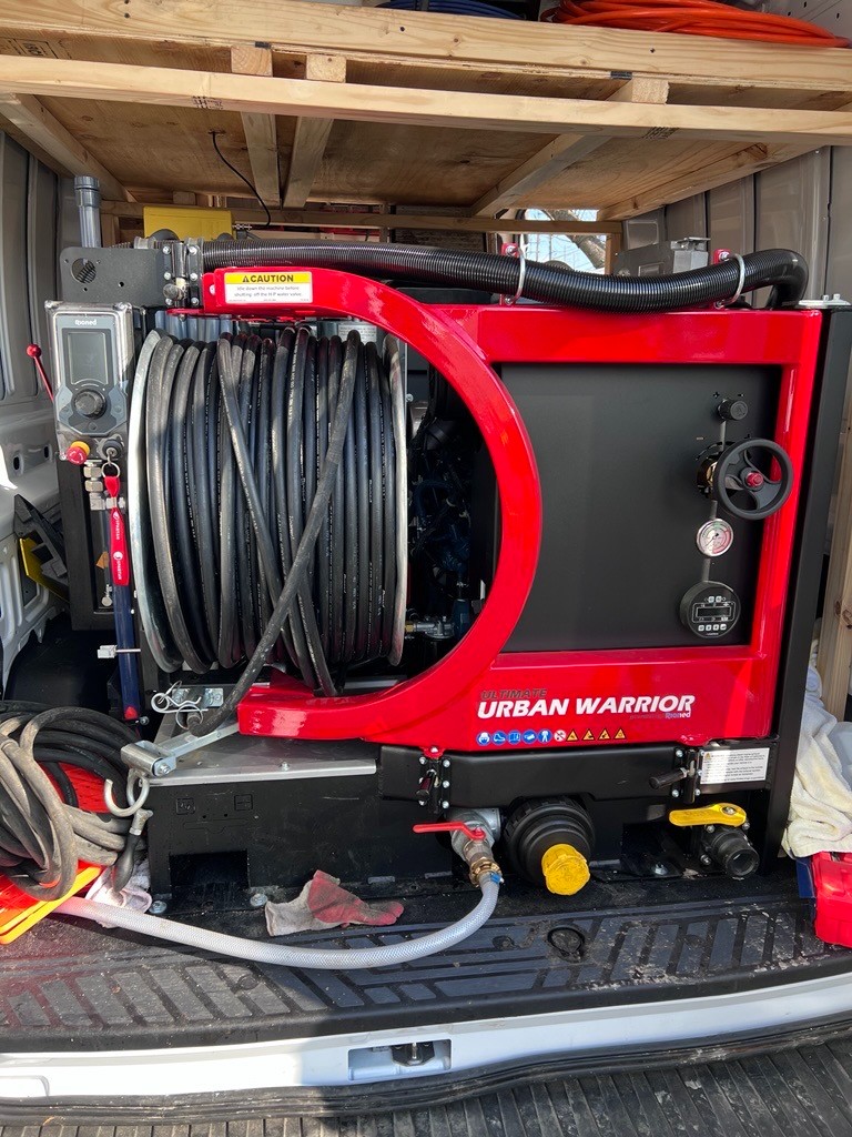 华盛通水管公司 急通下水道堵塞 包通排水管! 高压清洗管道中油污等杂物,热水炉维修换新、水泵隔油箱 图片 3