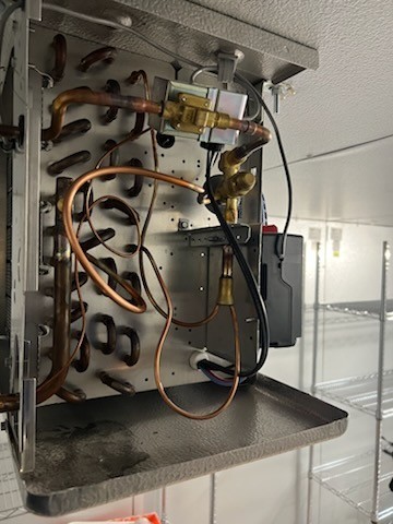 八世纪冷暖公司-Eight Century Heating & Cooling (HVAC)-专做住家和商业冷暖设备维修 photo 3
