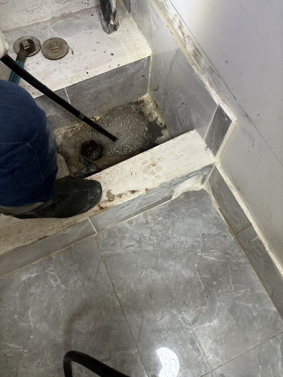 通下水道阻塞 24小时紧急通水管服务 包通排水管 讯达通渠公司 经验水管工 餐馆通下水管 保证通! photo 2
