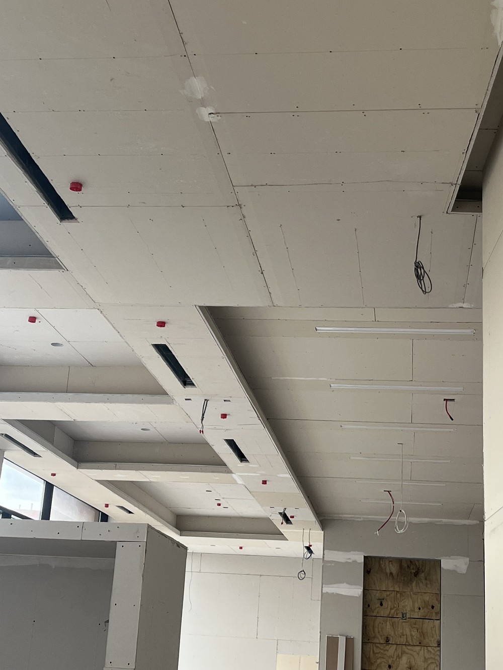 专业房屋装修,室内屋顶吊层造型 外墙油漆 免费估价 CT photo 4