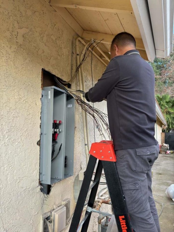 太平洋電氣工程─專業執照電工 图片 1
