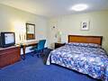 Motel 6 Washington D.C. Convention Center photo 4