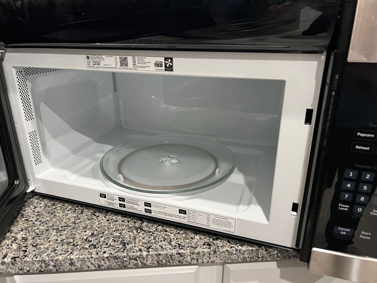 Brand new microwave photo 5