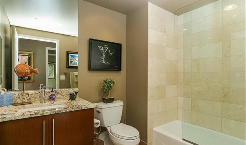 Sapphire Tower condos for sale in San Diego, California photo 7