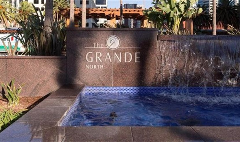 加州圣地亚哥The Grand 3室2卫高级公寓出售 图片 3