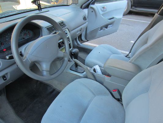 2500 Mitsubishi cars for sale photo 6