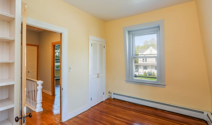 Newly Renovated Single Family House photo 7
