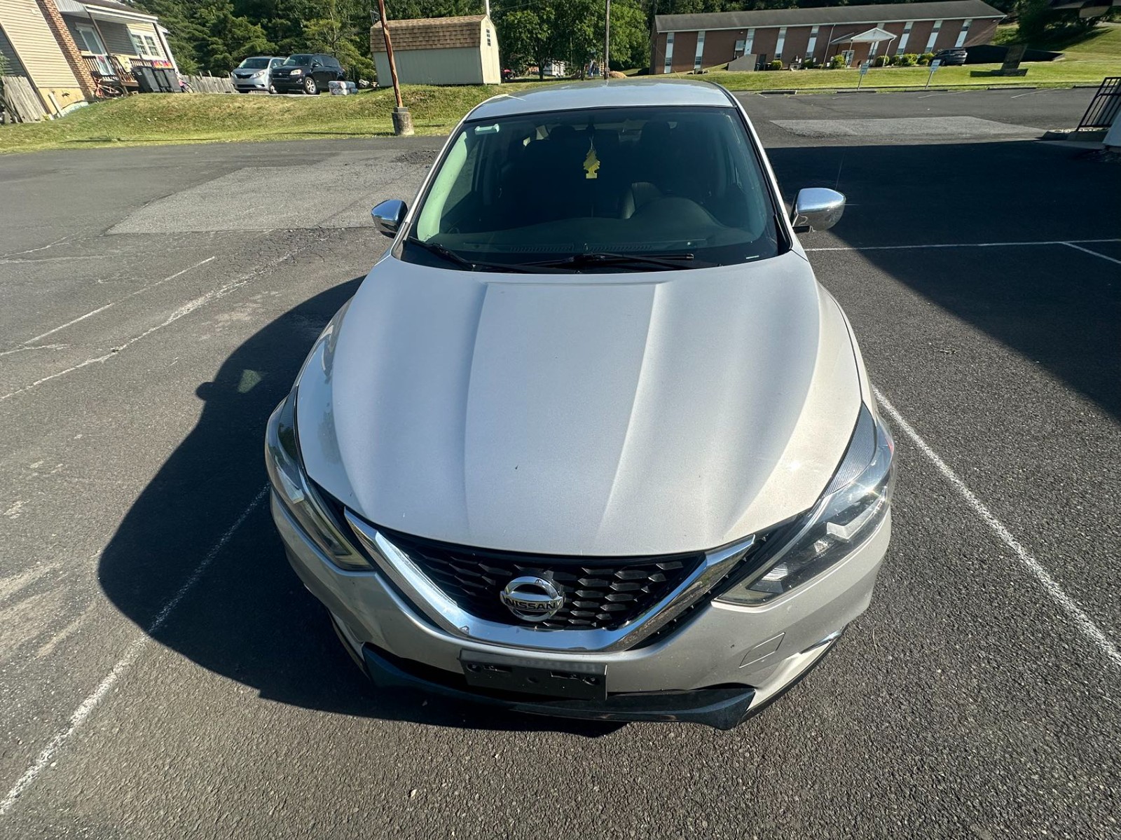 Returned to China to sell the car, NISSAN SENTRA SV, 57500 Miles, just had maintenance done and the windshield was replaced, no accidents photo 6