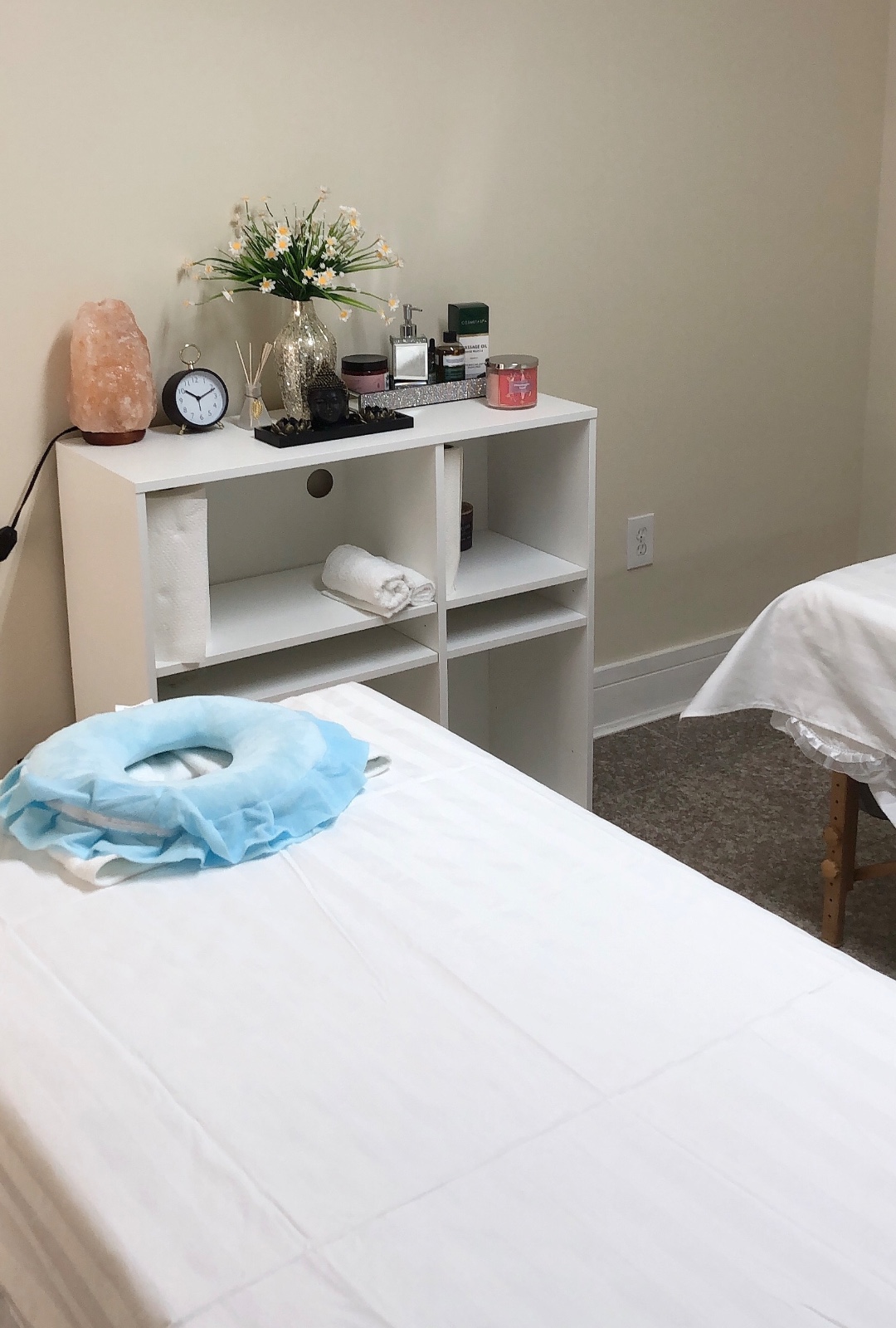 Sales Shop Massage Parlor photo 3