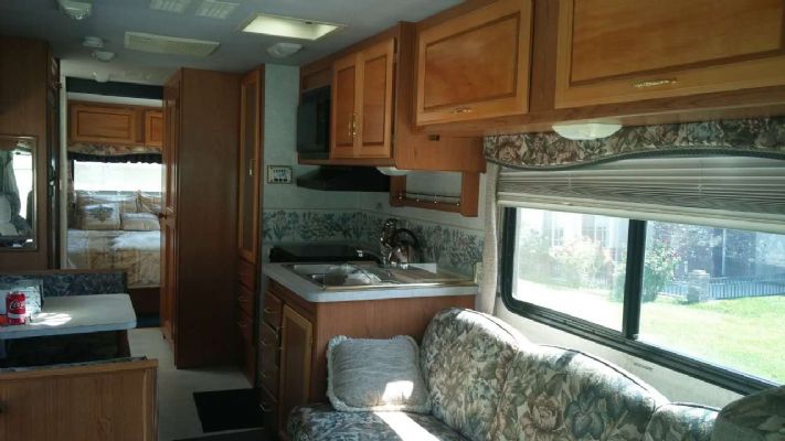 American RV Travel American RV Charter Booking 14083989028 photo 5