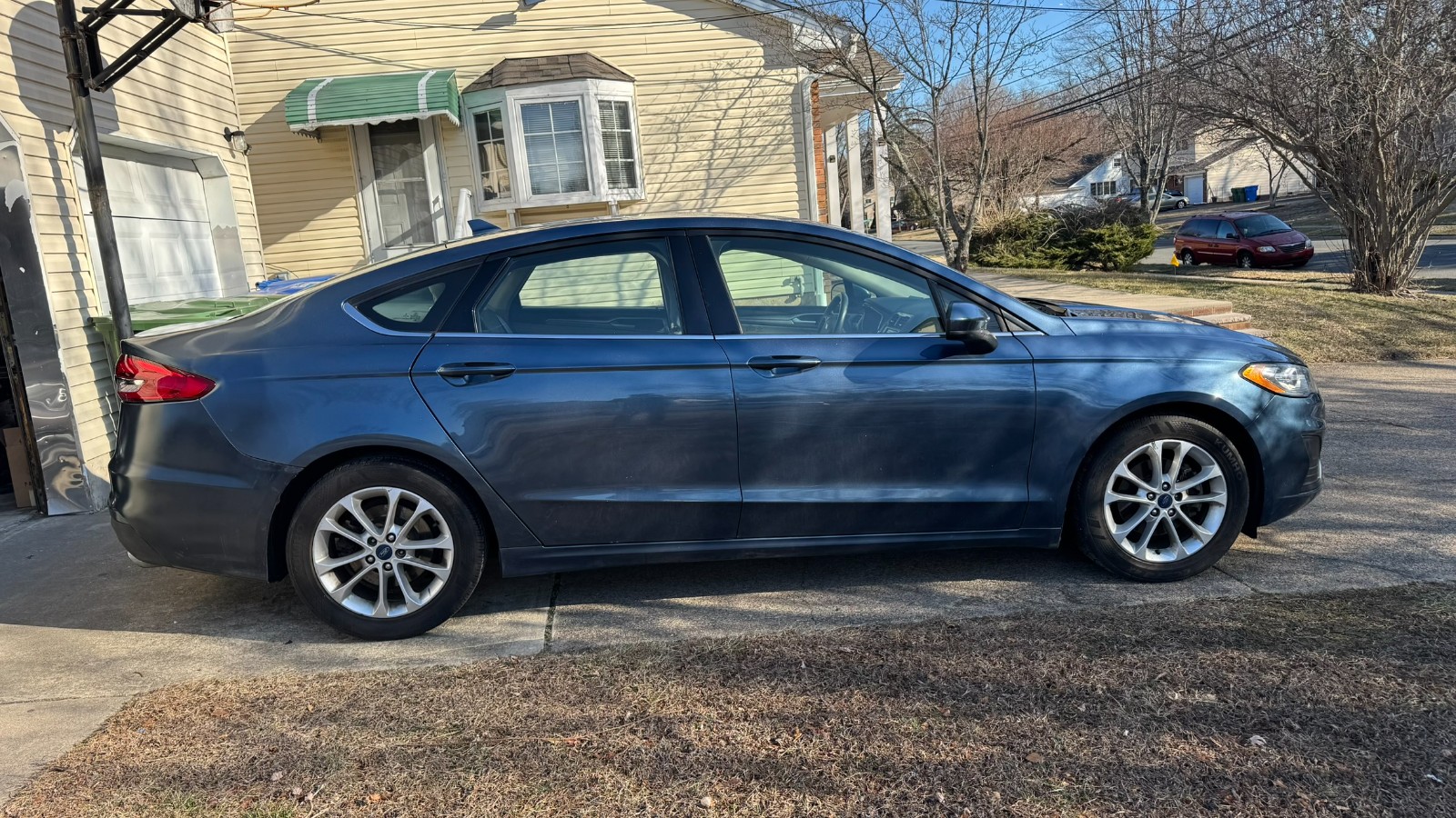 Runs silky smooth, low mileage of 63,000 miles, new CarPlay, 2016 Toyota Camry Sedan, Cherry Hill, New Jersey photo 7