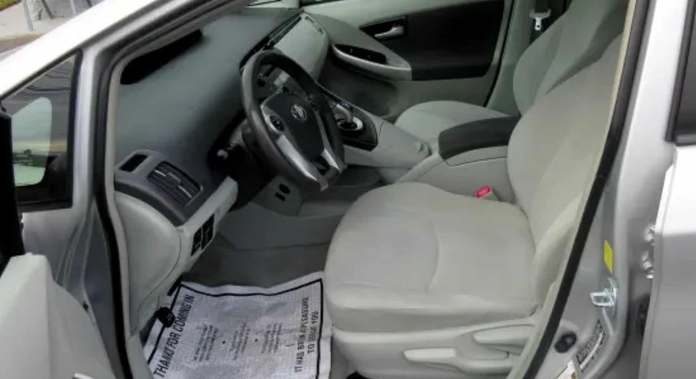 2011 Toyota Prius Hybrid 油电混合轿车、售价9800 图片 5