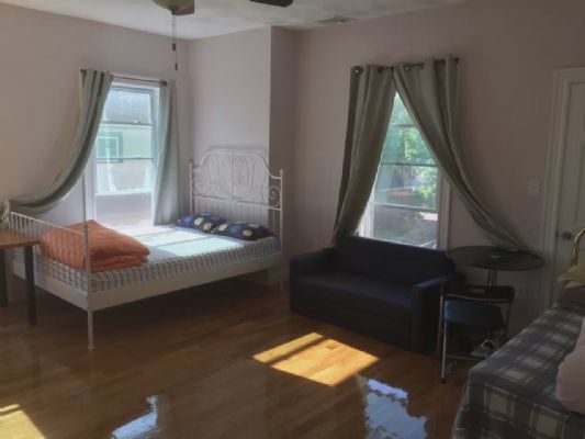 Boston Malden Center Family Hotel, rooms available for short-term, long-term, and daily rental, 2 minutes to the subway photo 6
