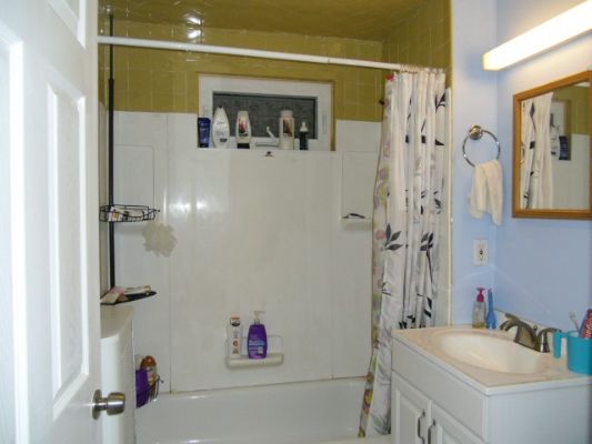 Boston Malden Center Family Hotel, rooms available for short-term, long-term, and daily rental, 2 minutes to the subway photo 4
