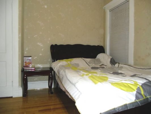 Tour pick-up, chartered car, one-stop family hotel in Boston