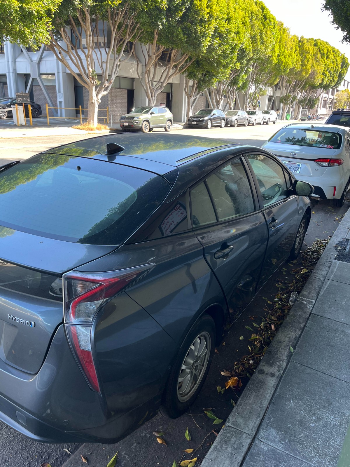 For sale 2018 gray Toyota Prius (TOYOTA PRIUS PRIME), Clean title, 11K mileage, first owner photo 7