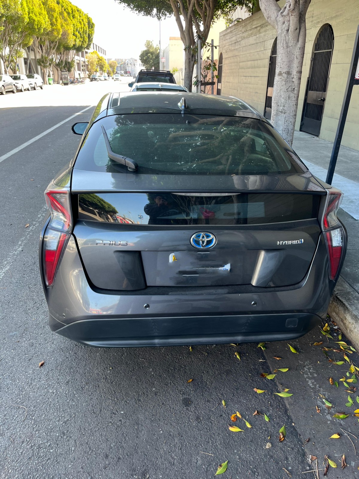 For sale 2018 gray Toyota Prius (TOYOTA PRIUS PRIME), Clean title, 11K mileage, first owner