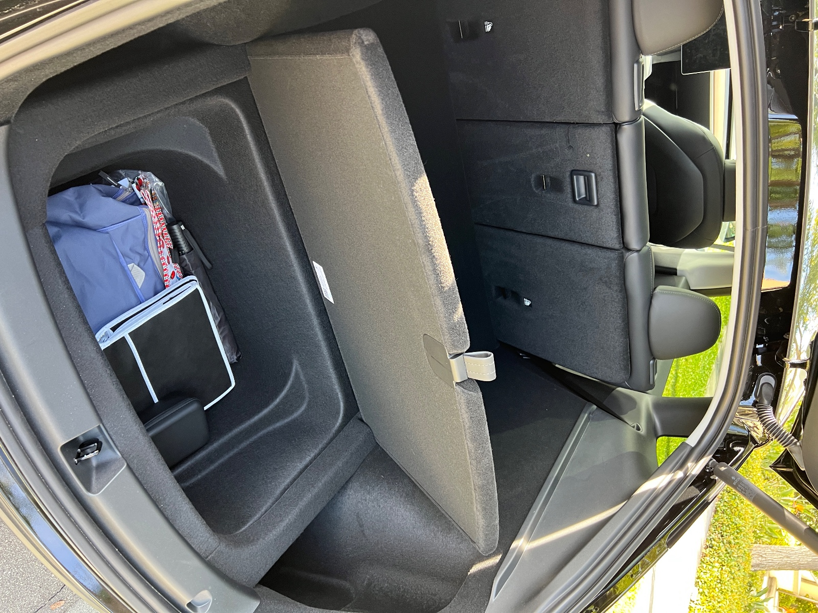 2023 Tesla Model Y long-range version 5-seat four-wheel drive SUV photo 6