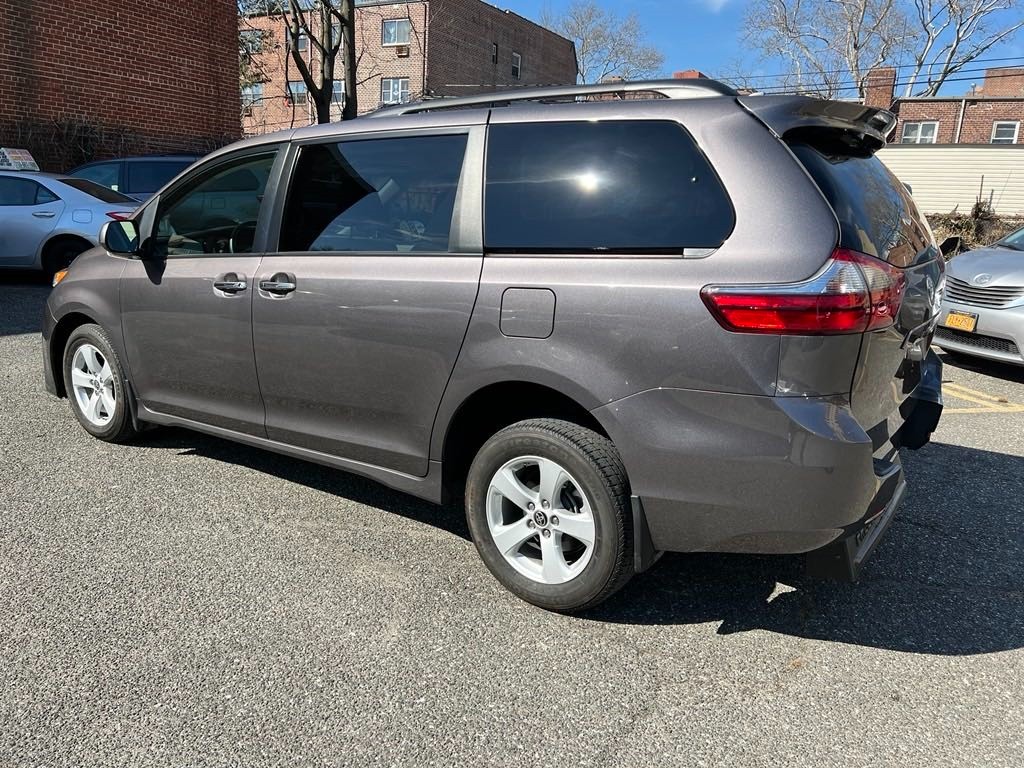 超低价大甩卖!轮椅车2020 TOYOTA SIENNA LE 图片 5