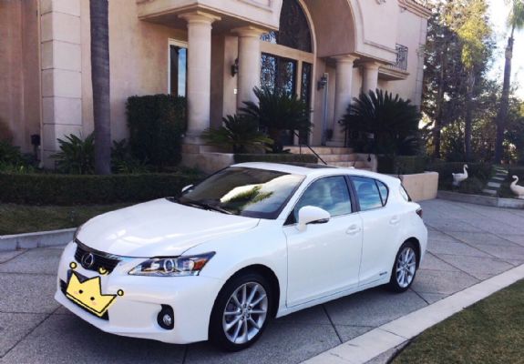 2013 白色 Lexus CT200h 混合动力性价比极高 车主跑的很少 价格可议 图片 6