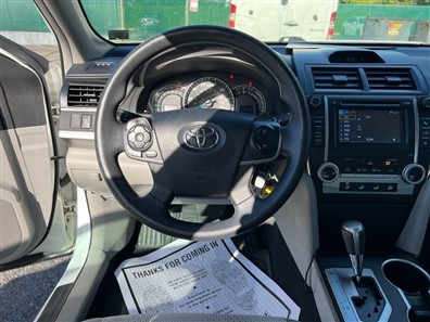 2013 TOYOTA CAMRY LE 图片 1