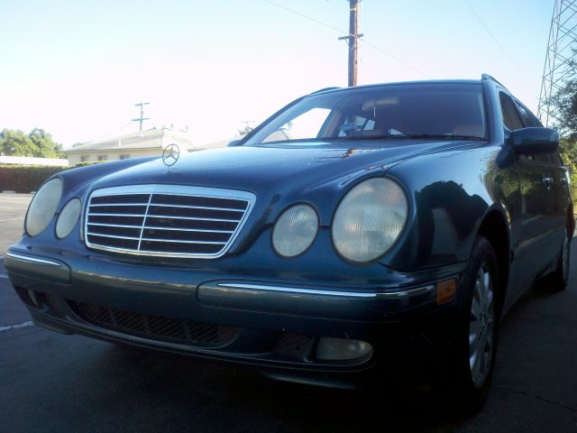 2000 Benz E320 5-door station wagon green $5500