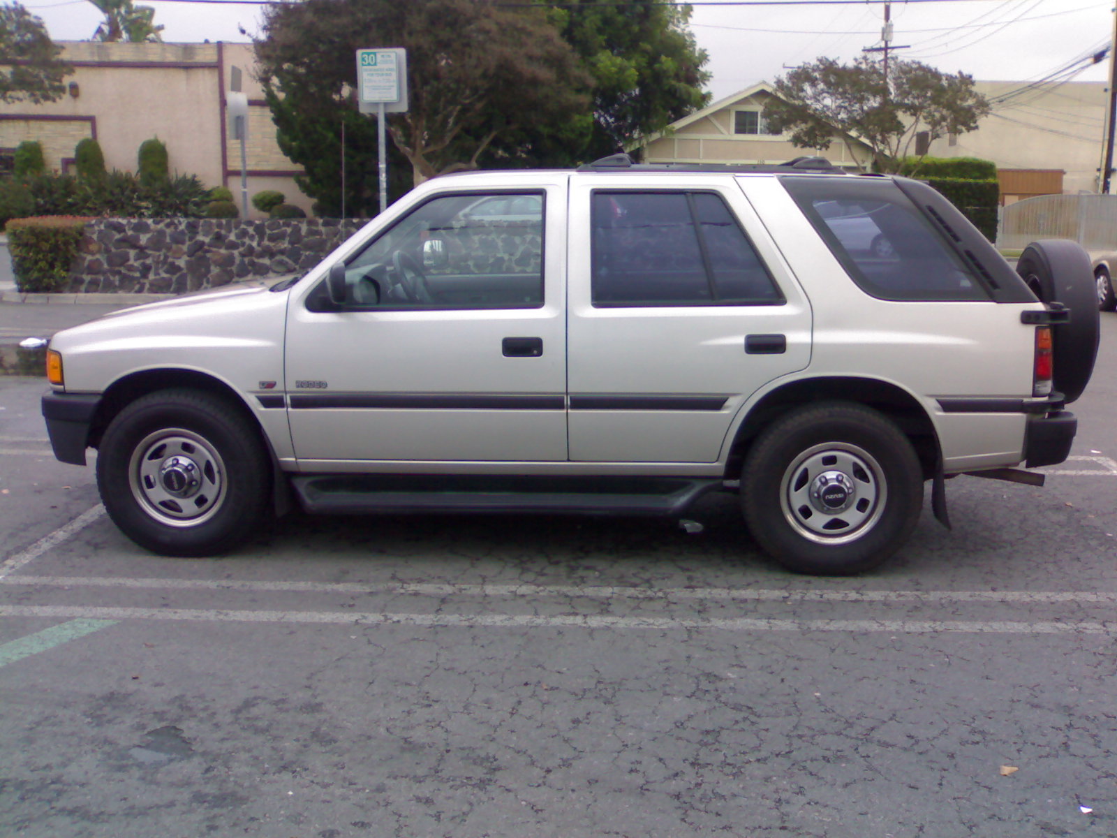 96 Isuzu rodeo Isuzu SUV photo 5