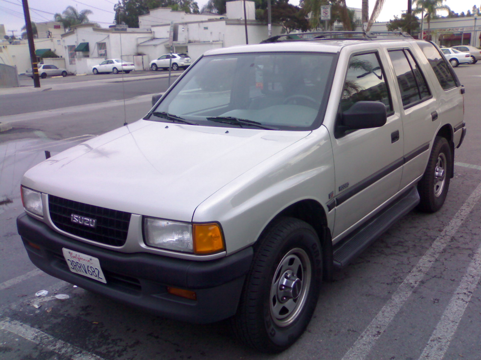96 Isuzu rodeo Isuzu SUV photo 2