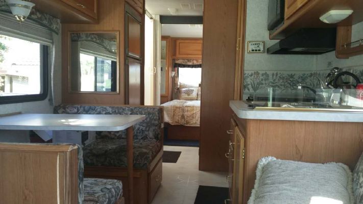 American RV Travel American RV Charter Booking 14083989028 photo 4