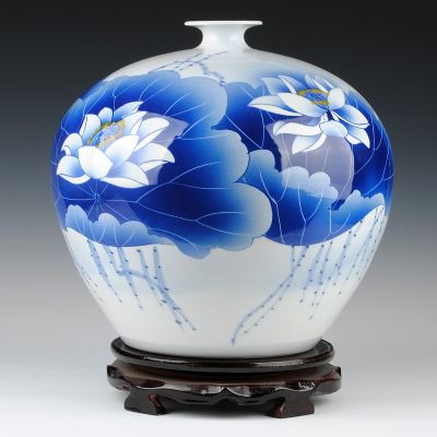 The main characteristics of Yuan blue and white
