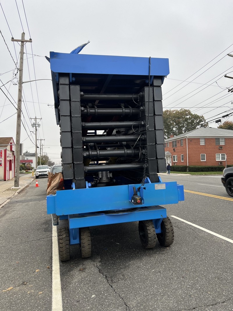 Building construction equipment rental – Construction equipment rental: including excavators, bulldozers, exterior wall lifts, steel formwork, steel roof columns and other equipment rental [Building construction equipment rental]