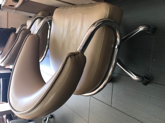 Nail shop furniture 80% new for transfer, self pick up photo 6