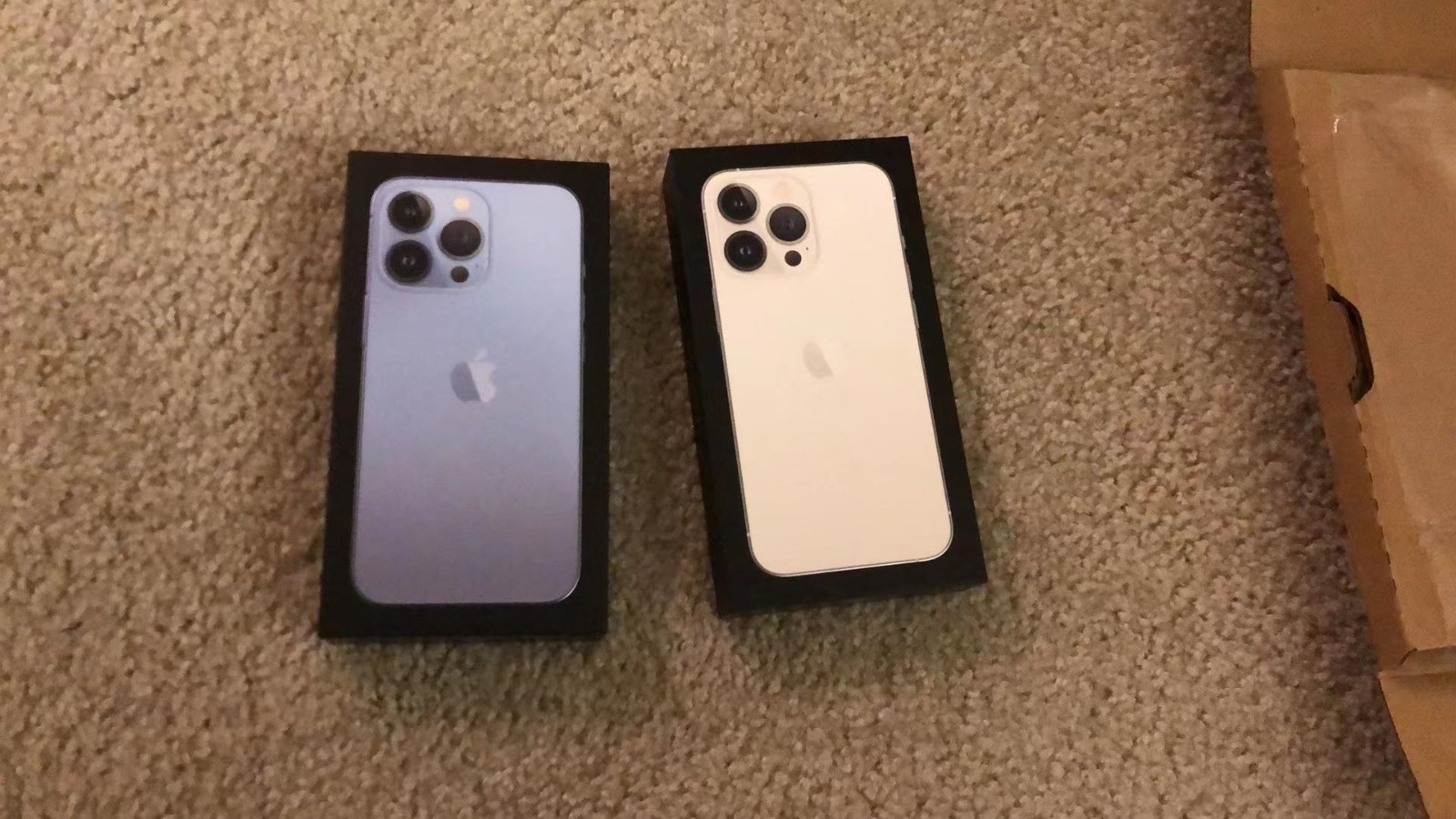Brand new 13pro from Apple's official website, unopened! Low price, urgent sale! (All are available) Add me vx bar 15958153185 The price is good photo 3