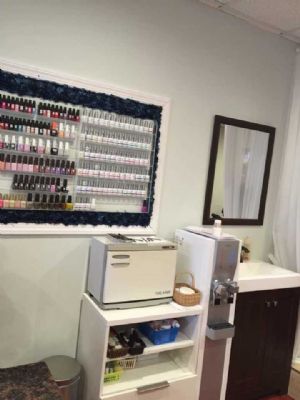 长岛35出口附近的一家美甲店招工啦 环境美美哒 有车接送 欢迎有需要的电话联系 图片 5