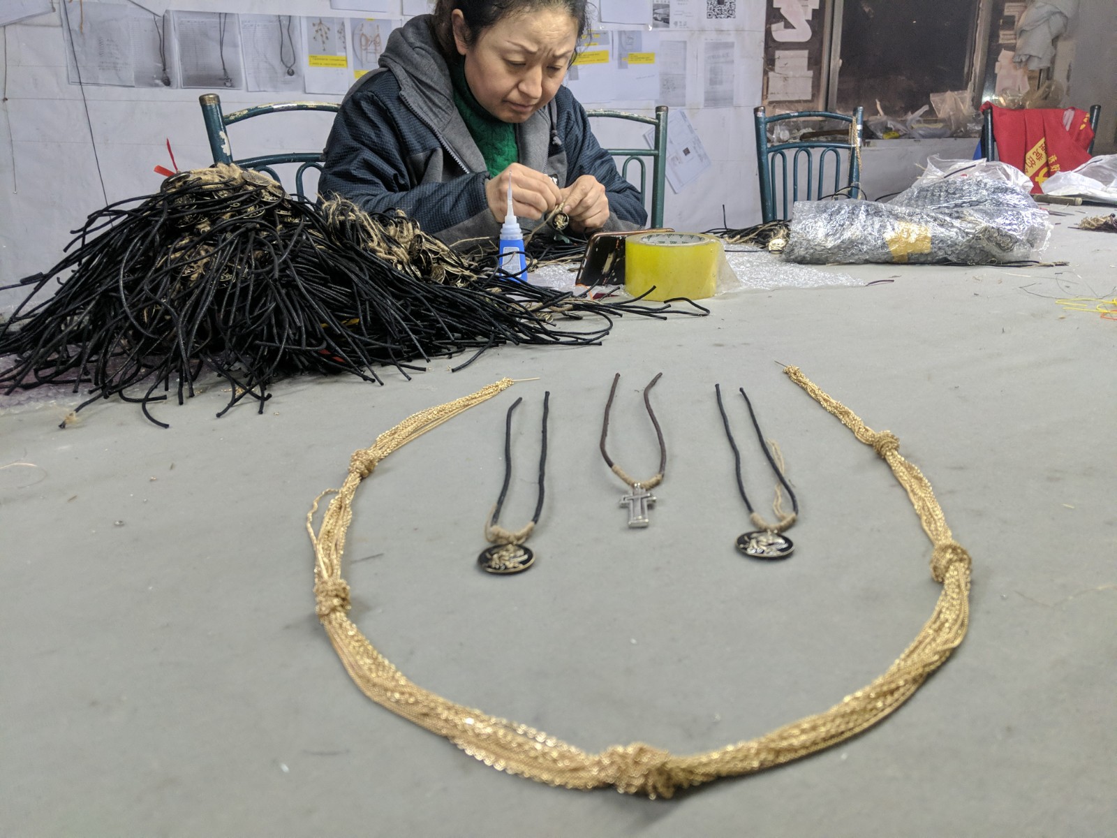 Brocade world, jewelery workshop, you decide my world of jewelery