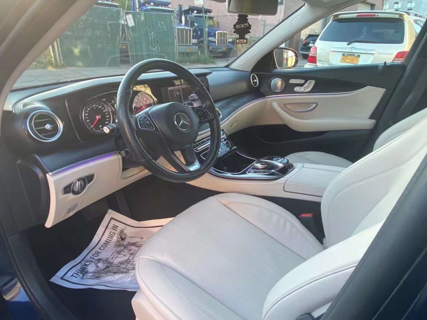 2017年BENZ奔驰 E300 图片 7