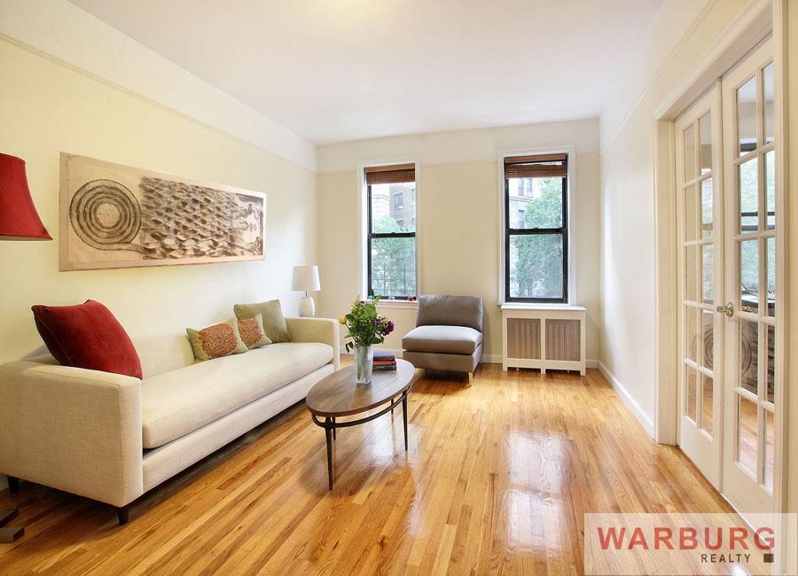 Beautiful Large Three Bedroom Apartment! Sell fast