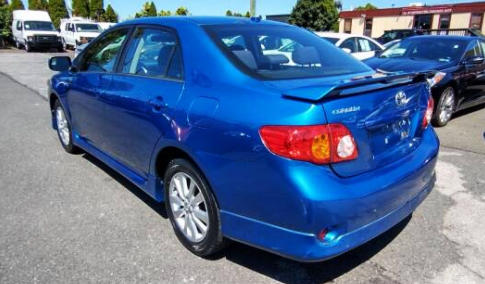 2010 Toyota Corolla S 丰田卡罗拉省油轿车、售价10750 图片 4