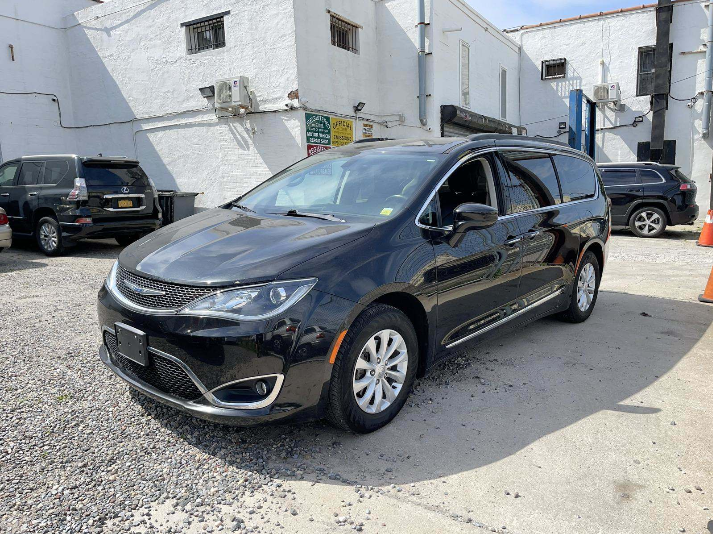 高价收购二手车、出售2017 Chrysler Pacifica Touring-L 图片 4