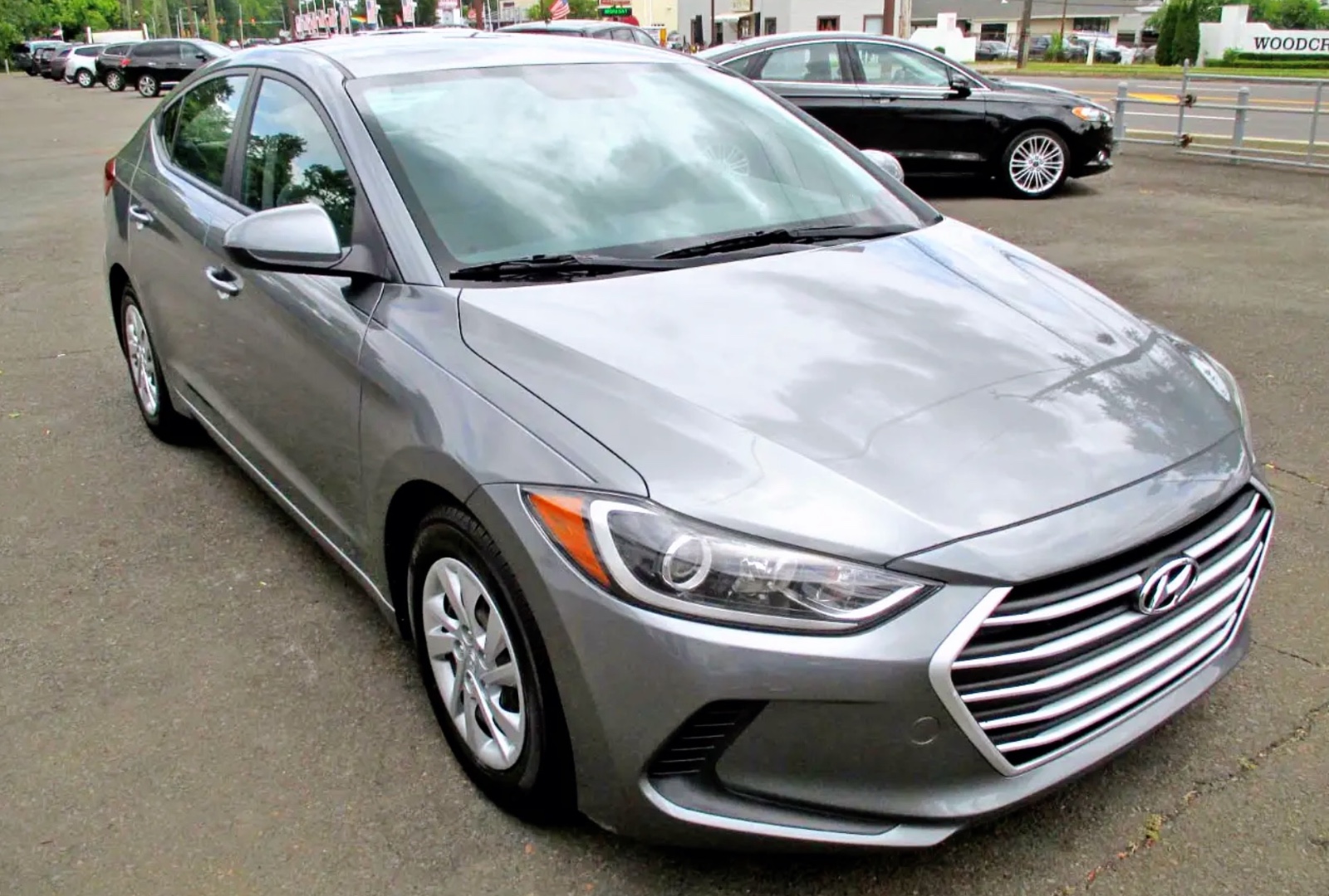 2018 Hyundai Elantra 售价$13850 图片 5