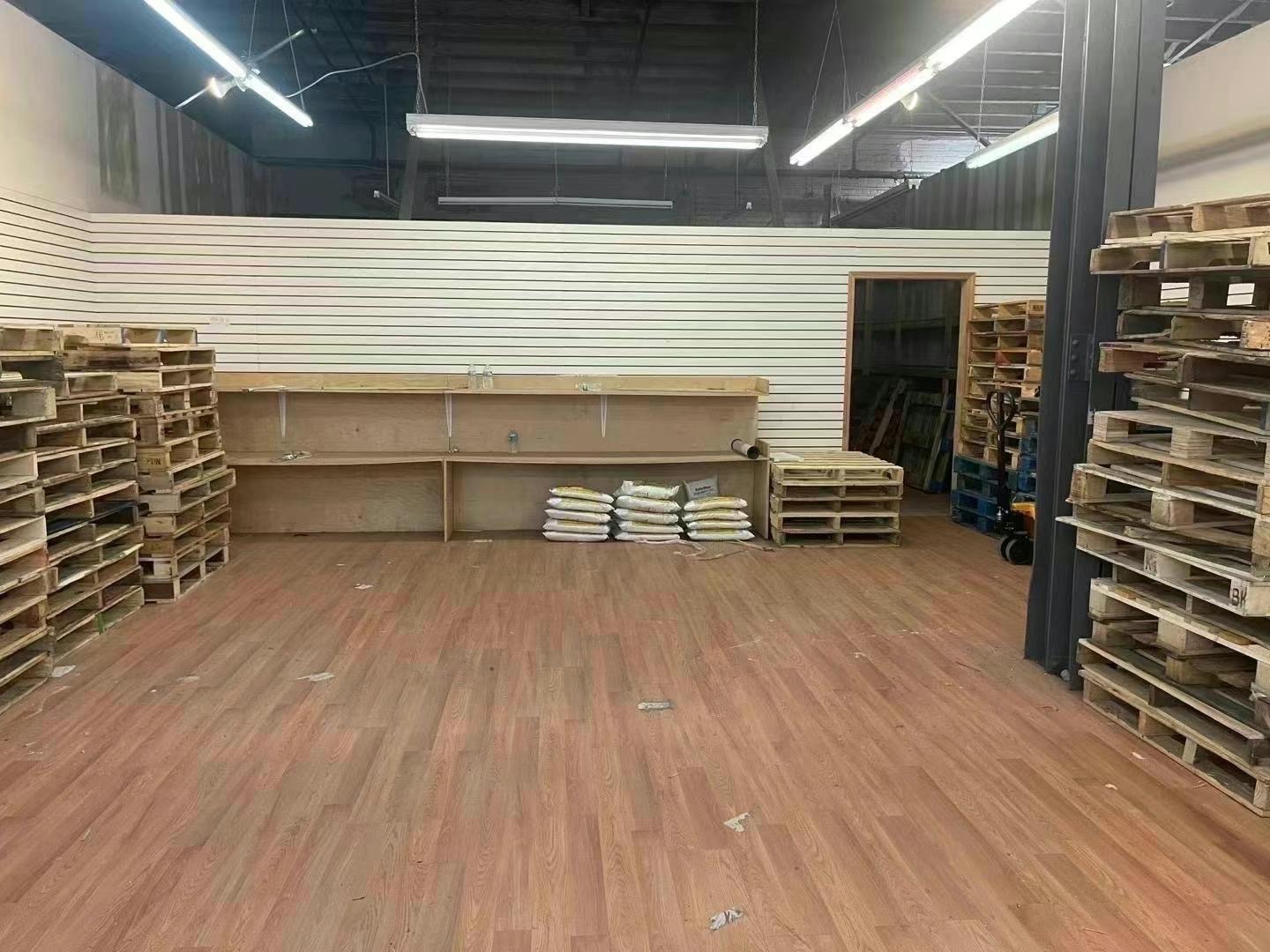 出租仓库 皇后区2000尺，电347-988-9992，冯小姐