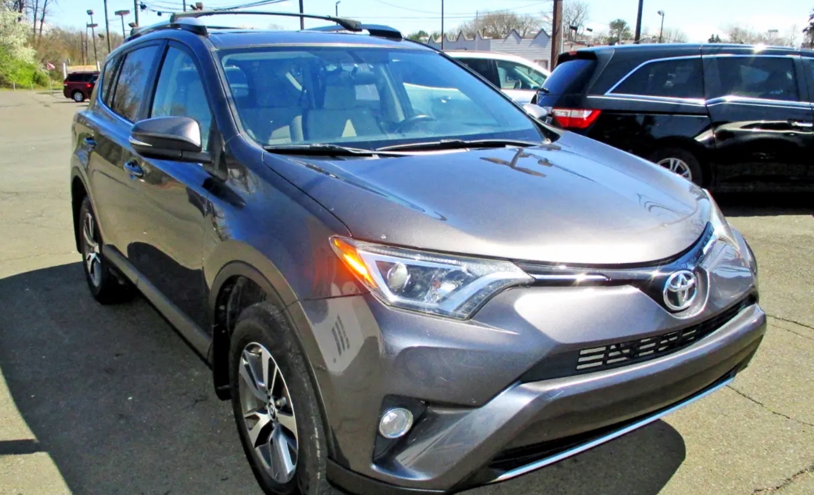 2016 丰田 RAV4 XLE 售价17800
