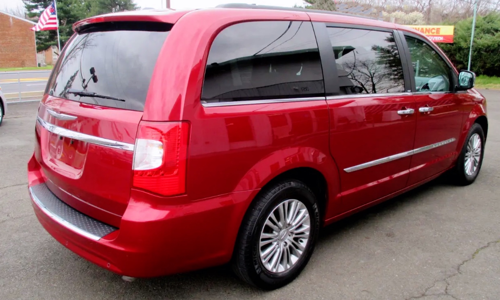 2013 Chrysler Town & Country Touring 一手车主、无事故、售价13900 图片 3