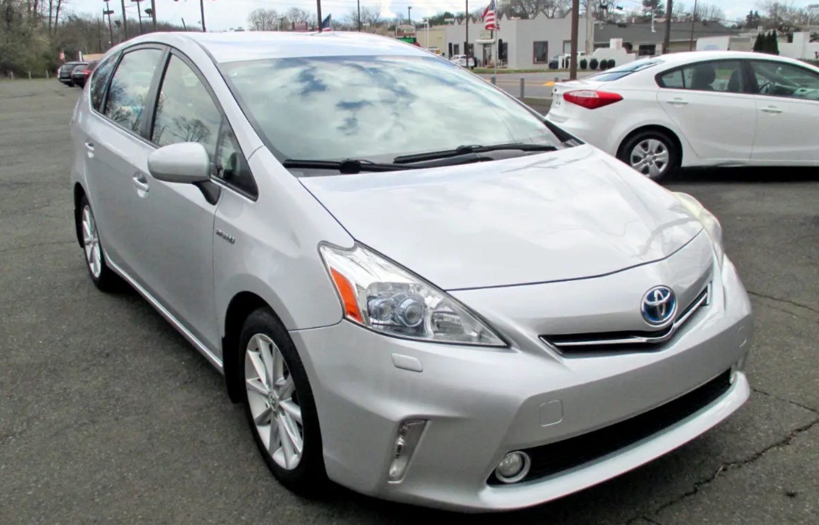 2012 Toyota Prius V 售价11500
