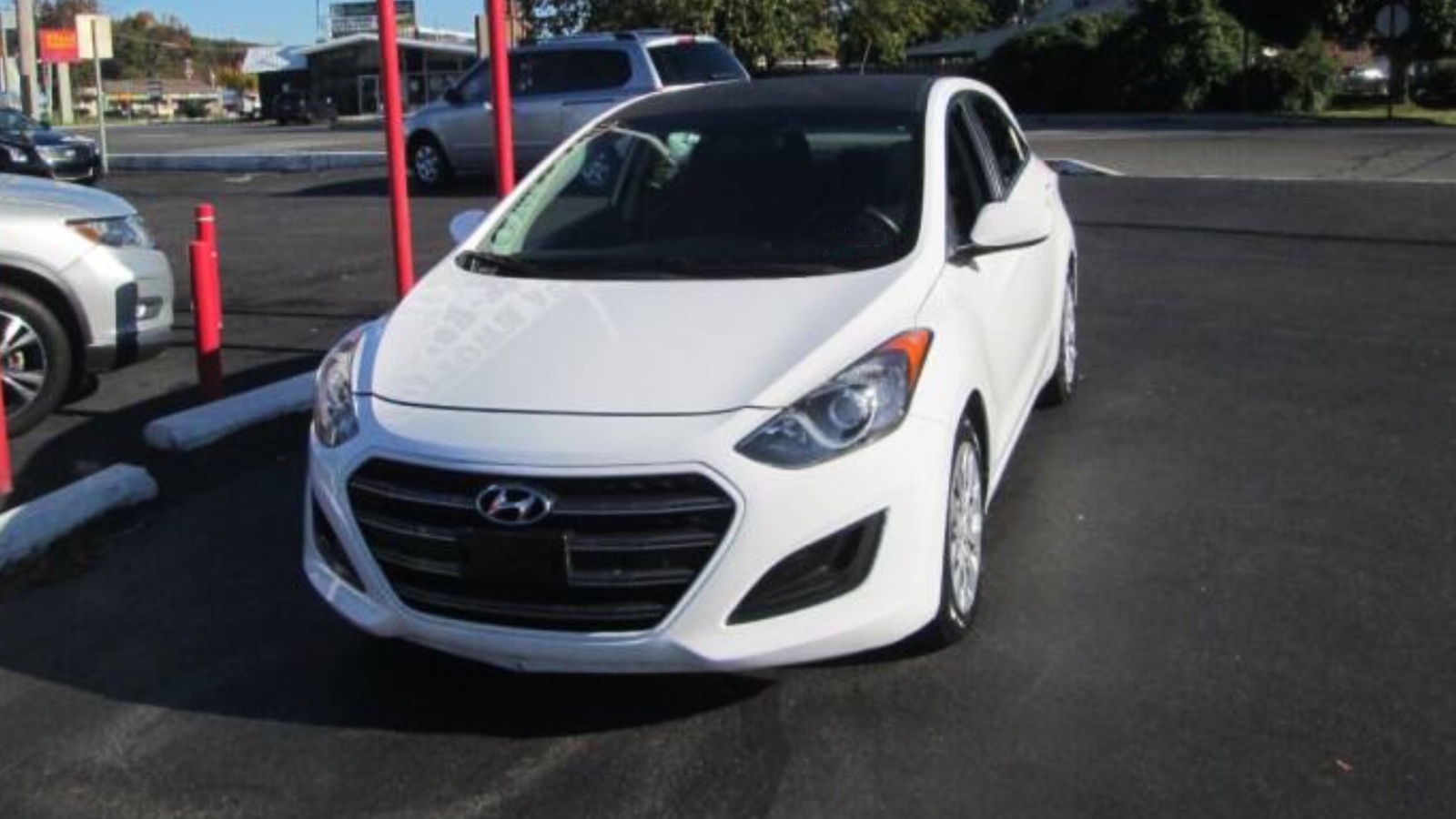 2017 Hyundai Elantra GT Hatchback 售价12995 图片 4